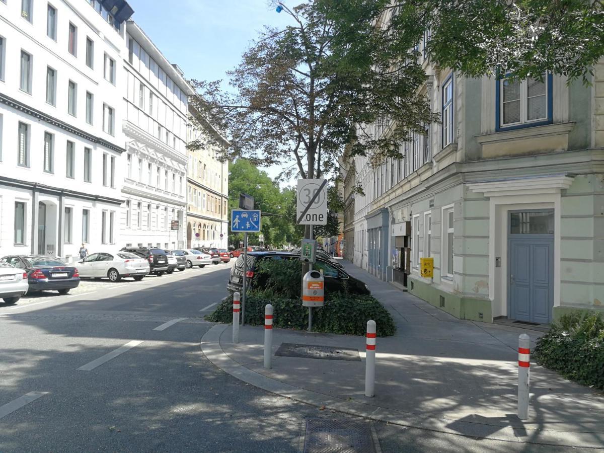 Gold - Contactless Check In Appartement